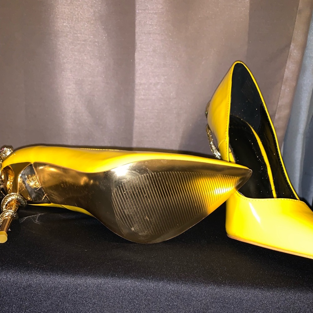 Shoes - Picture 4 of 4